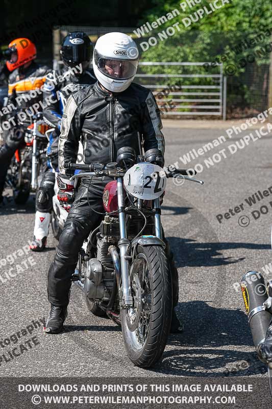 cadwell park;cadwell park photographs;cadwell trackday photographs;enduro digital images;event digital images;eventdigitalimages;peter wileman photography;racing digital images;trackday digital images;trackday photos